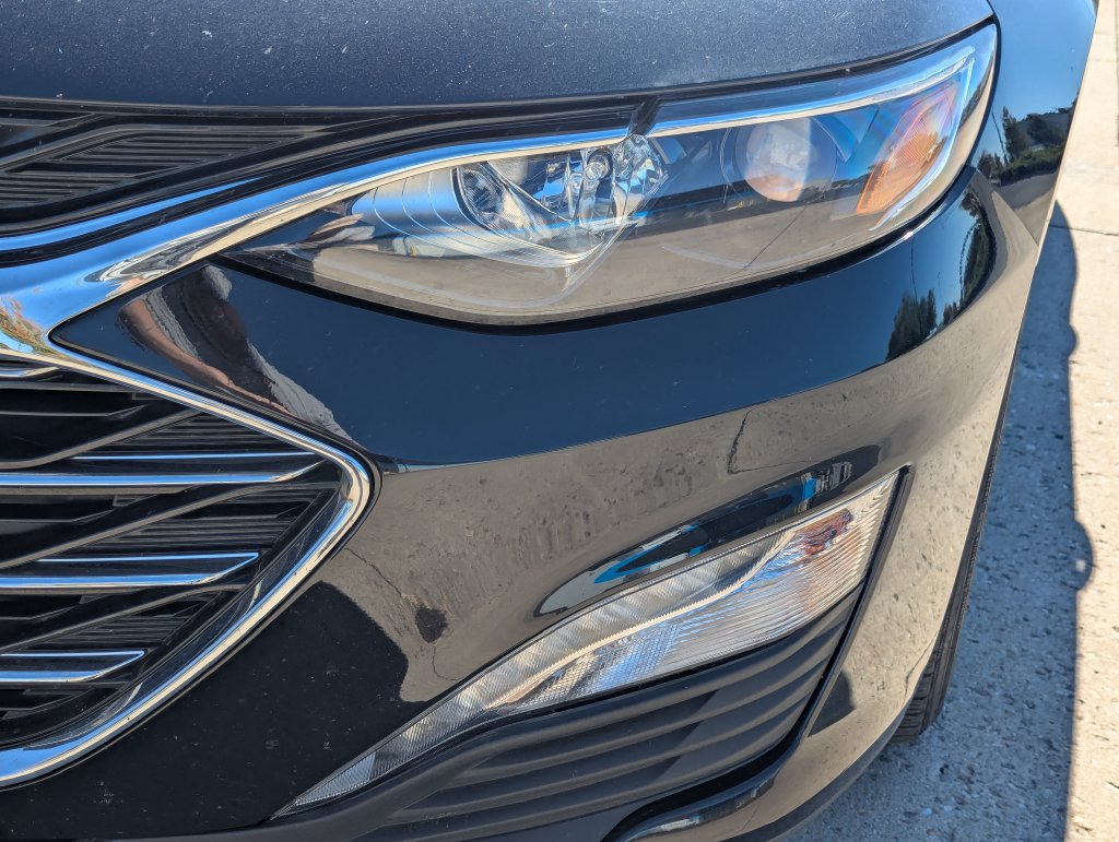 Used 2025 Chevrolet Malibu LT FWD image 11