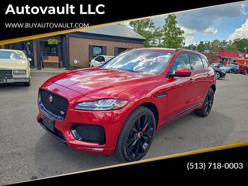 Used 2018 Jaguar F-PACE S image 1