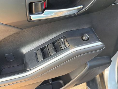 Used 2023 Toyota Highlander XSE FWD image 34