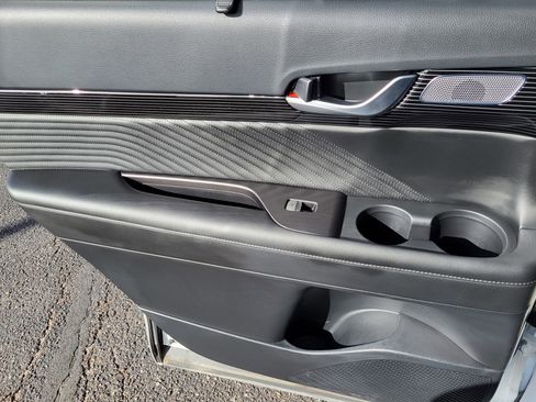 Used 2025 Hyundai Palisade Calligraphy image 13