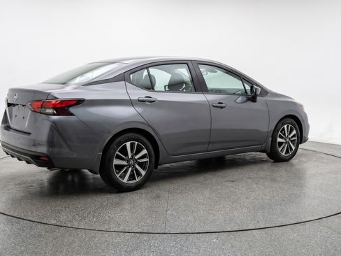 Used 2025 Nissan Versa SV FWD image 9