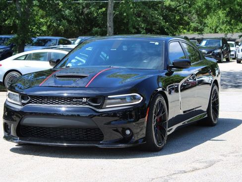 Used 2019 Dodge Charger Scat Pack w/ Dynamics Package RWD image 3