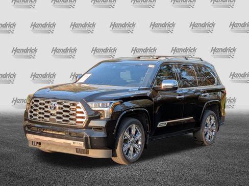 Used 2024 Toyota Sequoia Capstone image 5