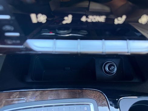 Used 2018 Audi Q7 3.0T Prestige w/ Prestige Package AWD/4WD image 23