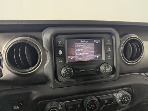Used 2020 Jeep Wrangler Sport AWD/4WD image 20