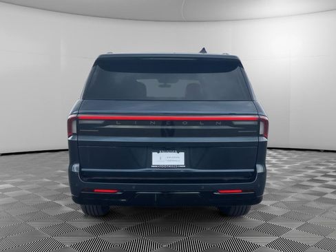 New 2026 Lincoln Navigator Reserve AWD/4WD image 6