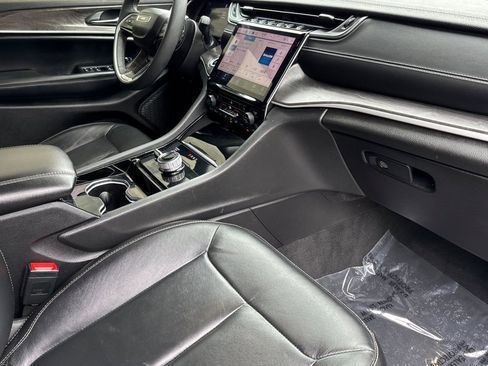 Used 2023 Jeep Grand Cherokee L Limited w/ Rear Seat Video Group I image 16