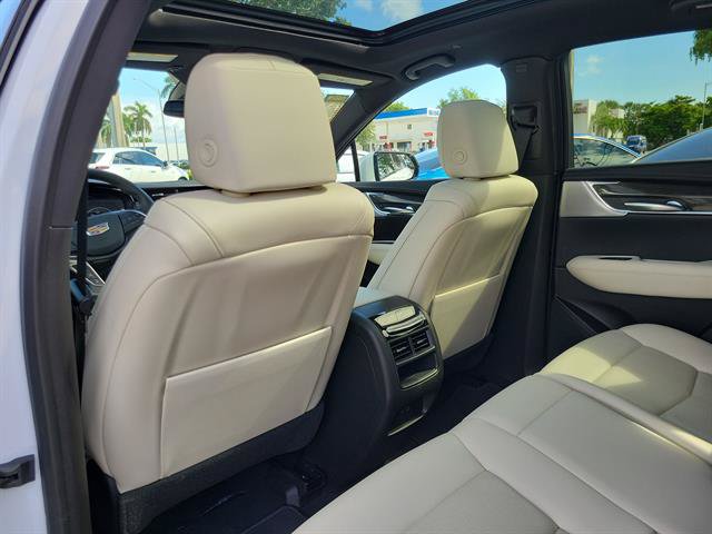 Certified 2025 Cadillac XT5 Sportv AWD/4WD image 10