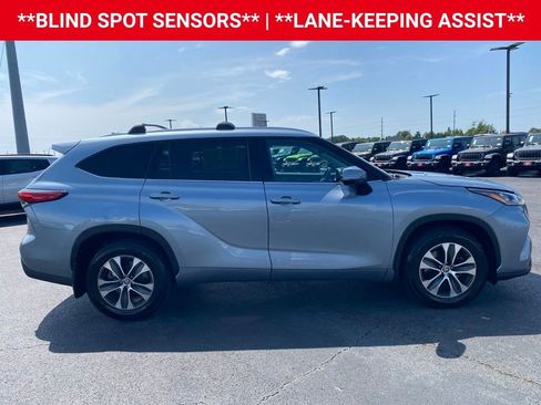 Used 2020 Toyota Highlander XLE FWD image 8