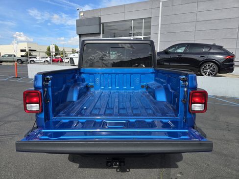Certified 2023 Jeep Gladiator Sport w/ Trailer Tow Package AWD/4WD image 27