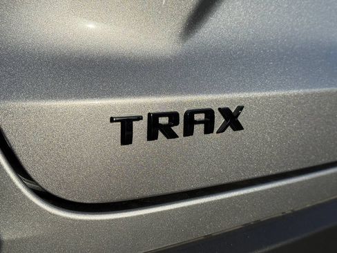 Used 2026 Chevrolet Trax LT w/ Driver Confidence Package FWD image 10