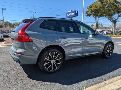 Certified 2023 Volvo XC60 B5 Plus image 6