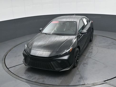 Used 2025 Toyota Camry SE image 44