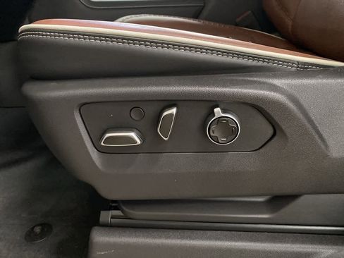 Used 2025 GMC Sierra 2500 Denali Ultimate w/ Max Trailering Package image 15