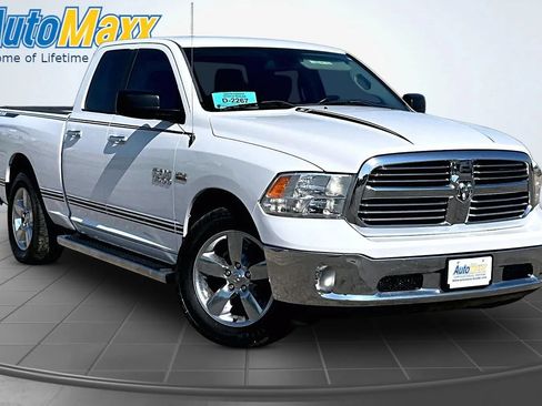 Used 2014 RAM 1500 Classic SLT RWD image 3