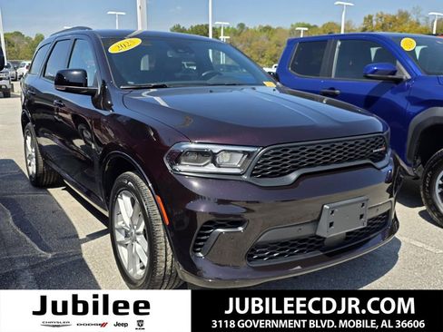 Used 2025 Dodge Durango GT image 1