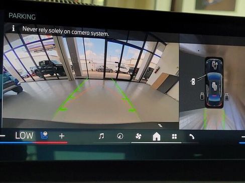 Certified 2025 BMW 530i image 18