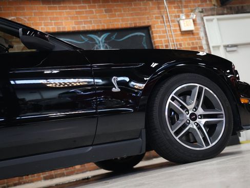 Used 2010 Ford Mustang Shelby GT500 image 33