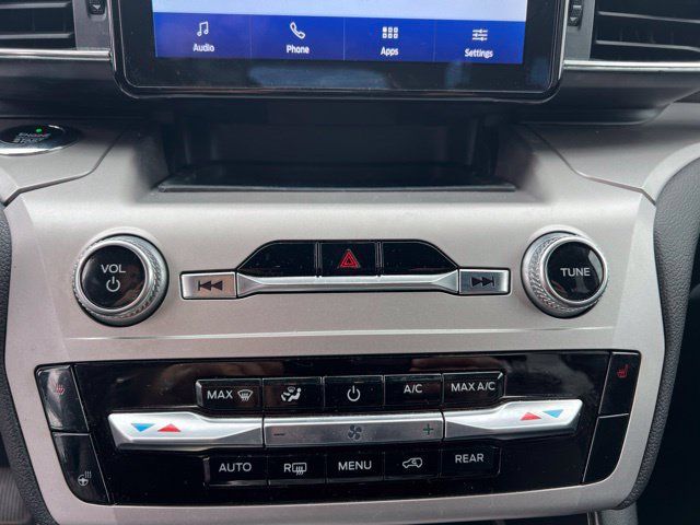 Used 2021 Ford Explorer XLT w/ Equipment Group 202A AWD/4WD image 22