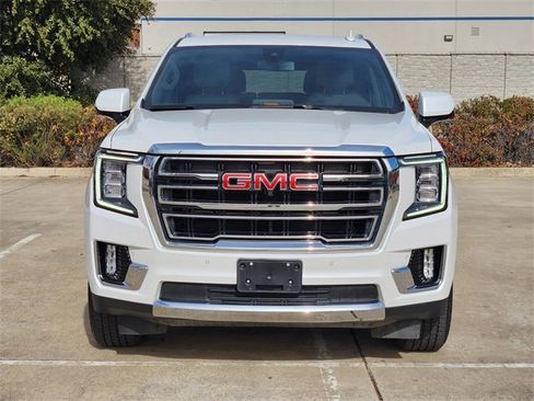 Used 2022 GMC Yukon SLT w/ SLT Luxury Package image 2