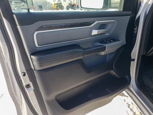 Used 2020 RAM 1500 Big Horn AWD/4WD image 9