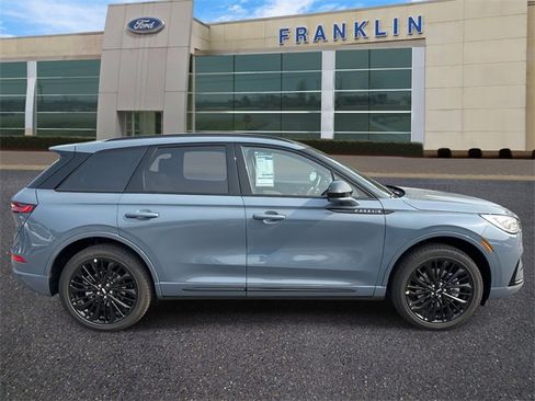 New 2025 Lincoln Corsair Grand Touring w/ Jet Appearance Package image 8