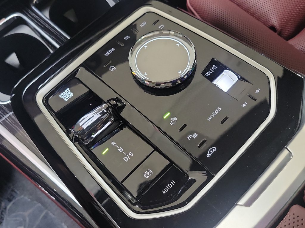 New 2026 BMW 740i w/ Executive Package RWD image 19