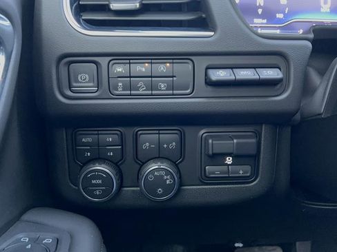 Used 2023 Chevrolet Tahoe High Country image 30