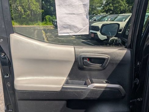 Certified 2023 Toyota Tacoma SR5 AWD/4WD image 14
