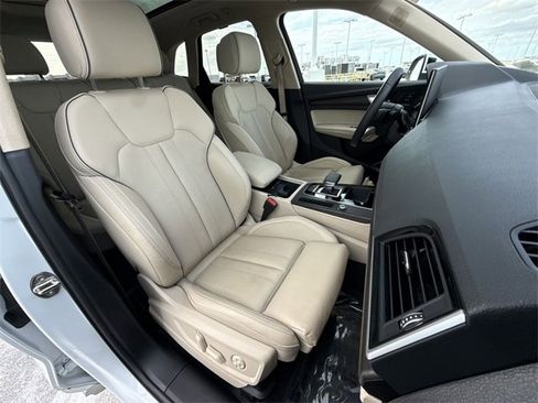 Used 2024 Audi Q5 e Premium Plus image 26