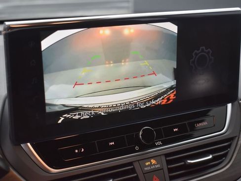 New 2025 Nissan Altima 2.5 SV w/ SV Special Edition Package image 31