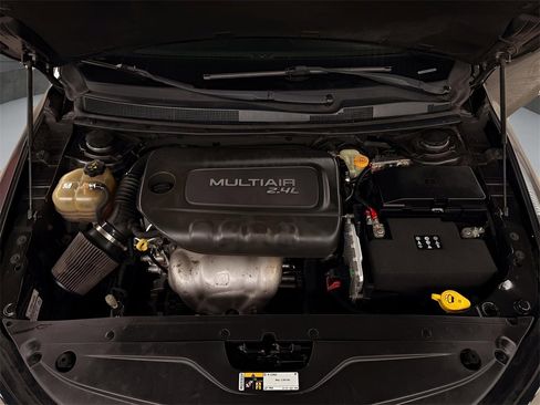 Used 2016 Chrysler 200 S image 30