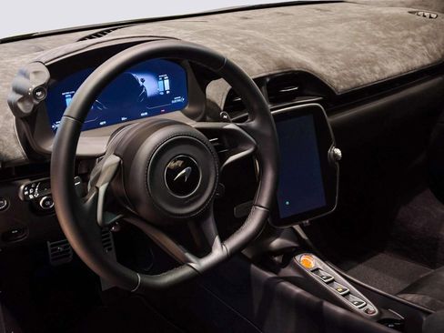 New 2026 McLaren Artura image 21