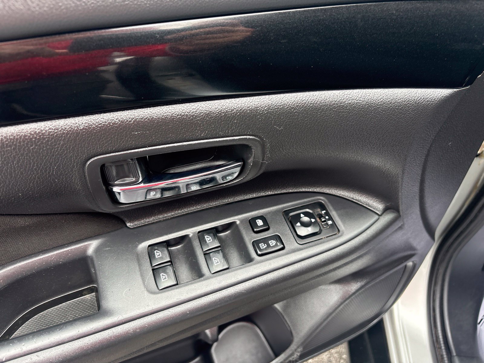 Used 2019 Mitsubishi Outlander AWD image 20