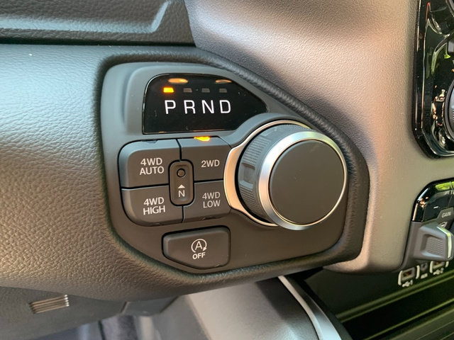 New 2026 RAM 1500 4x4 Crew Cab image 17