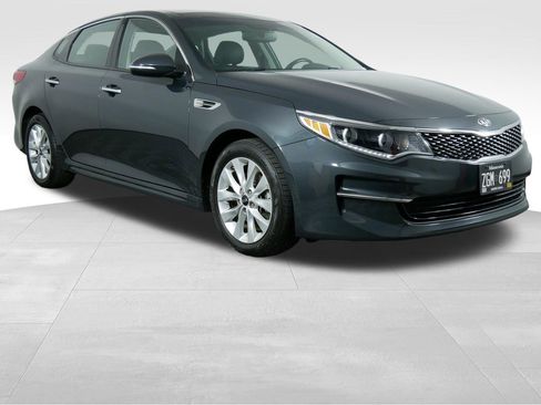 Used 2016 Kia Optima EX w/ Option Group 040 FWD image 2