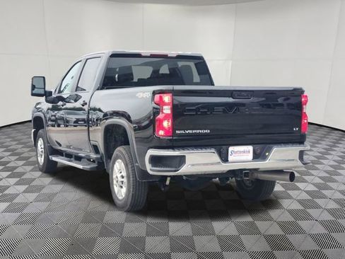 Used 2025 Chevrolet Silverado 2500 LT w/ Convenience Package AWD/4WD image 3