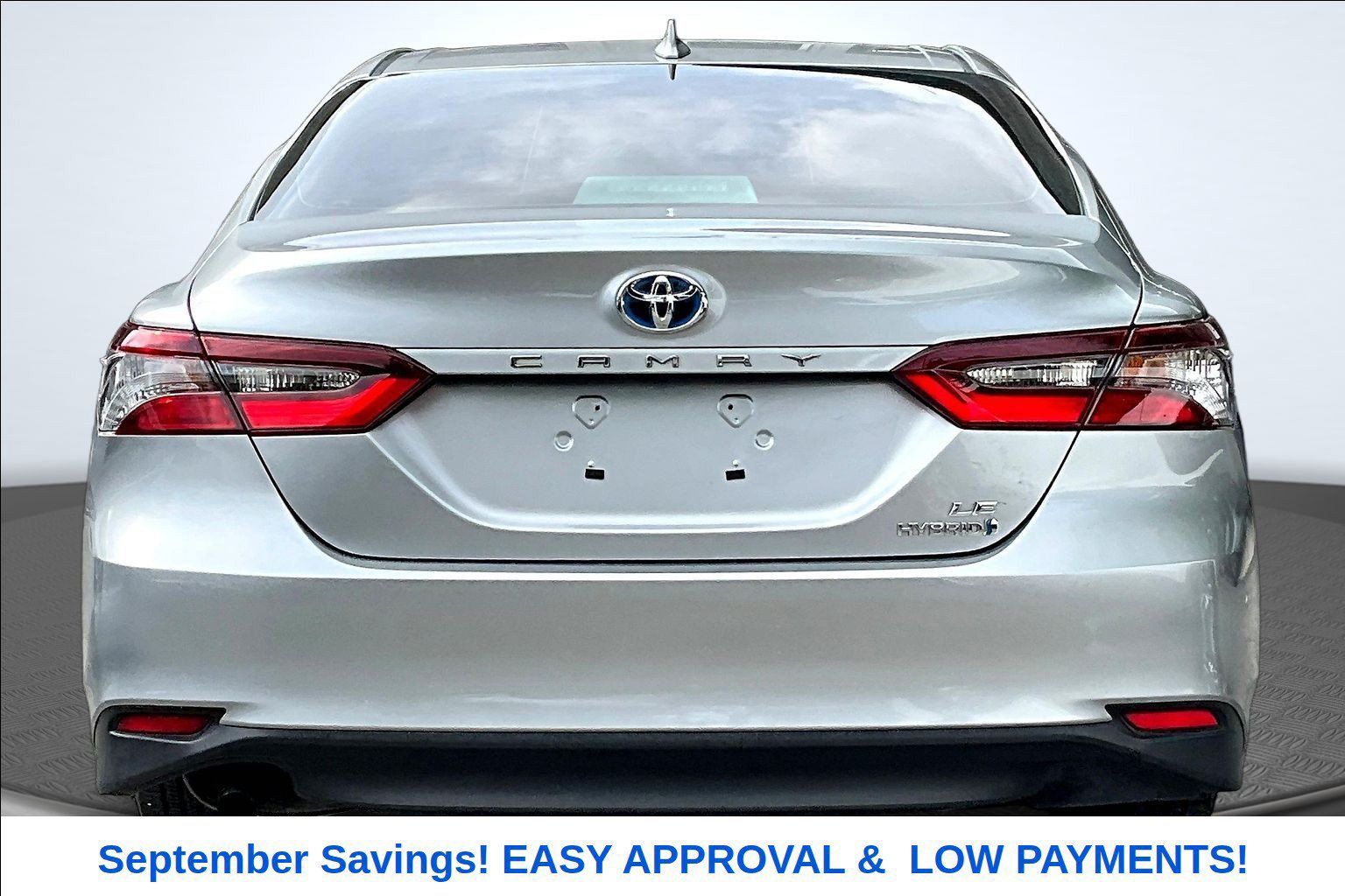 Used 2024 Toyota Camry LE FWD image 5