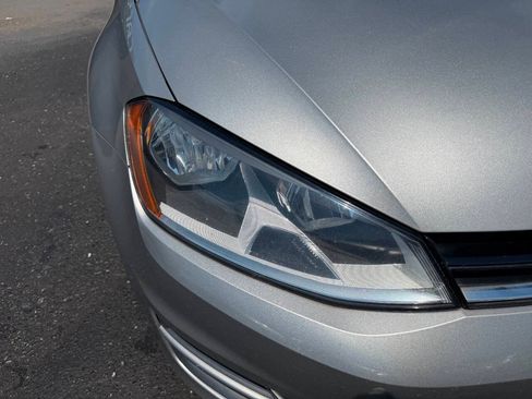 Used 2015 Volkswagen Golf S FWD image 4