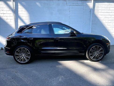Certified 2026 Porsche Macan AWD/4WD image 6