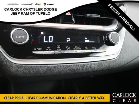 Used 2025 Toyota Corolla LE image 20