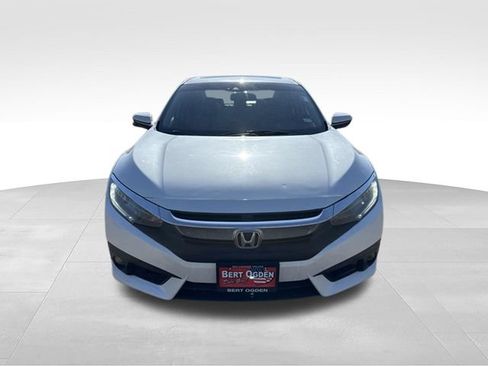 Used 2017 Honda Civic Touring image 2