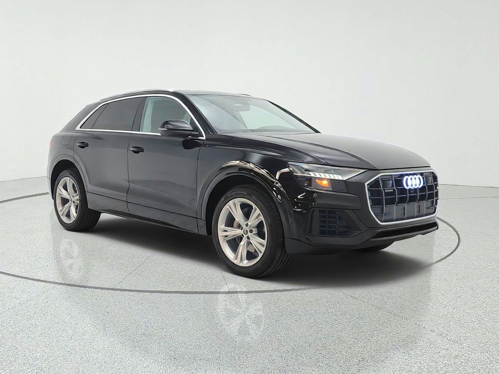 Used 2023 Audi Q8 Premium w/ Convenience Package AWD/4WD image 3