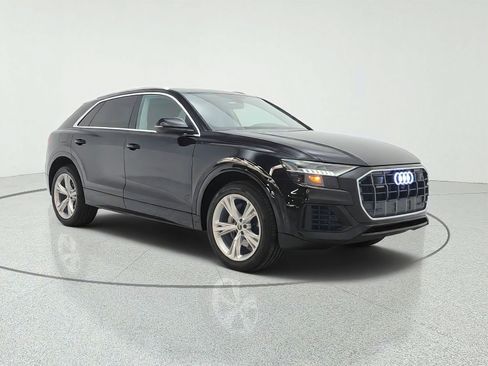 Used 2023 Audi Q8 Premium w/ Convenience Package AWD/4WD image 3
