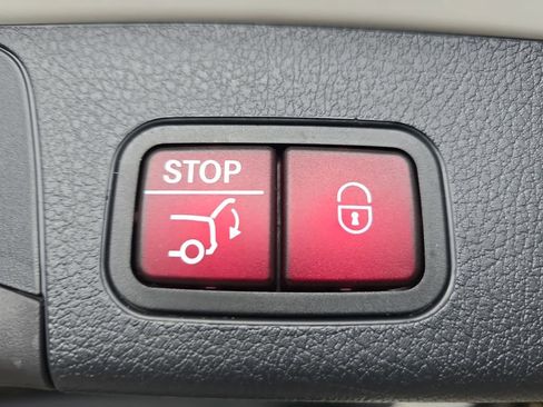 Certified 2026 Mercedes-Benz GLB 250 image 16