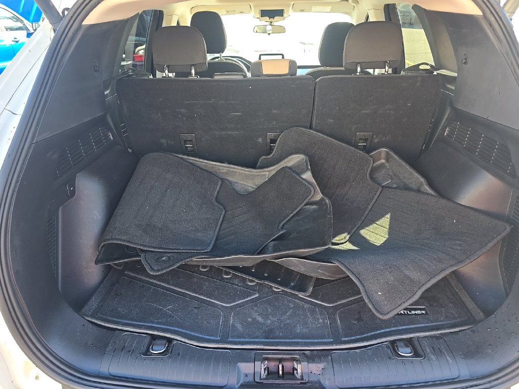 Used 2022 Ford Escape SE w/ Convenience Package FWD image 7