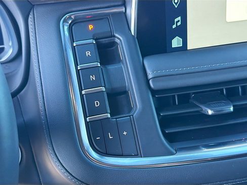 Used 2024 Chevrolet Tahoe Z71 image 29