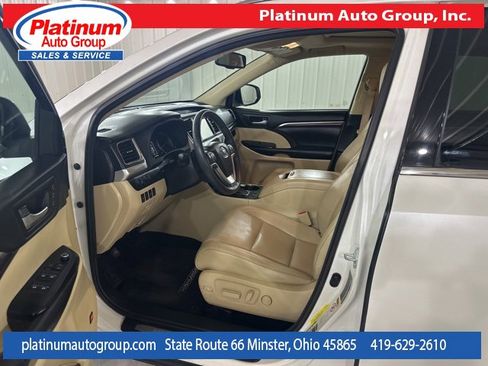 Used 2016 Toyota Highlander Limited image 10