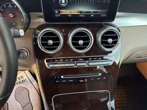 Used 2018 Mercedes-Benz GLC 300 4MATIC image 13