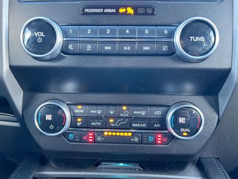 Used 2021 Ford Expedition Max XLT image 27